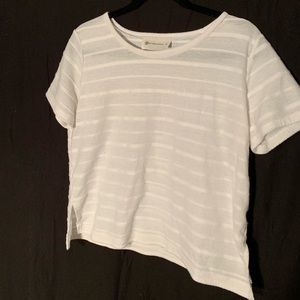 White semi-crop tee